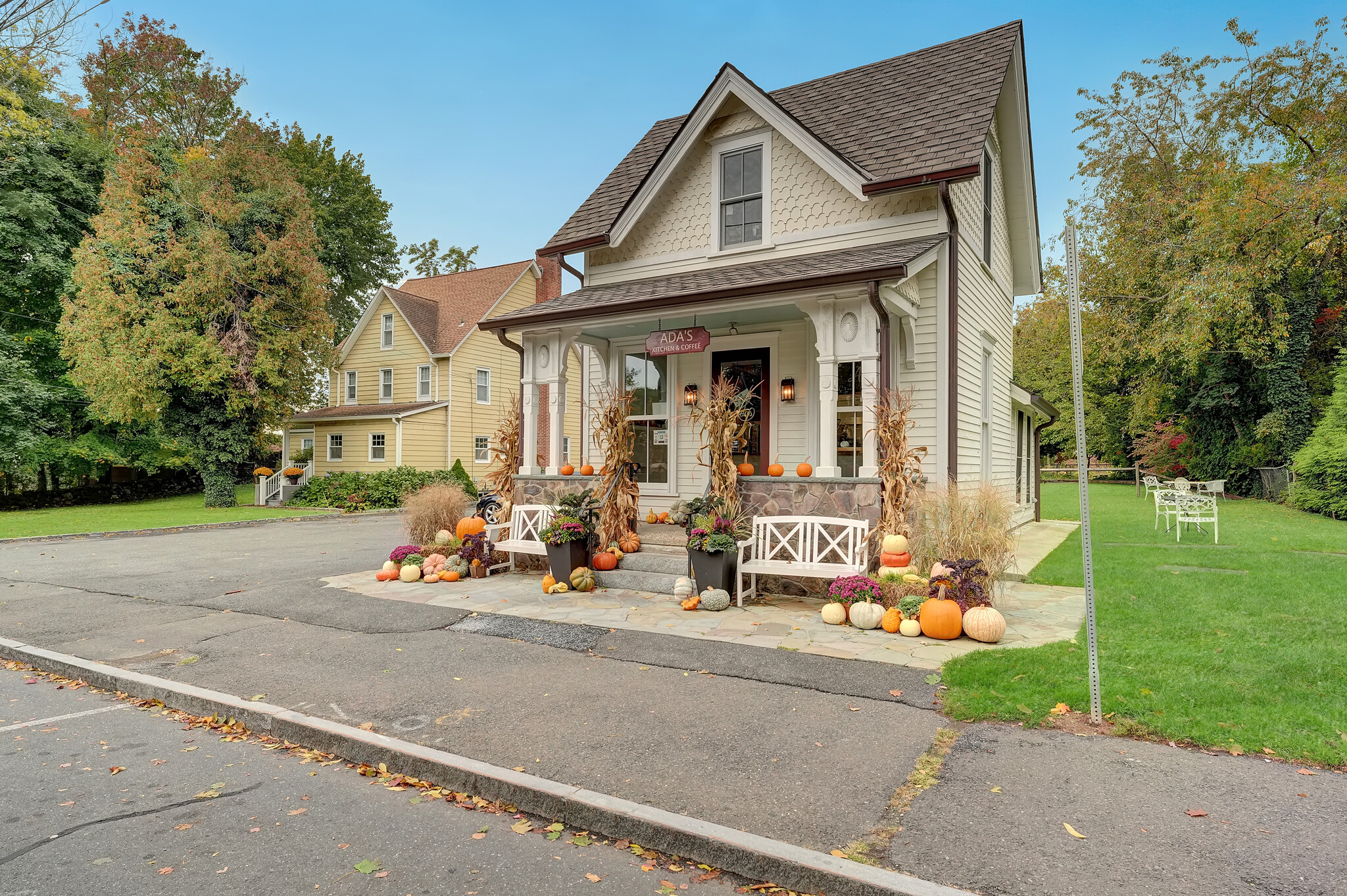 112 Riverside Ave, Riverside, CT for sale Primary Photo- Image 1 of 1