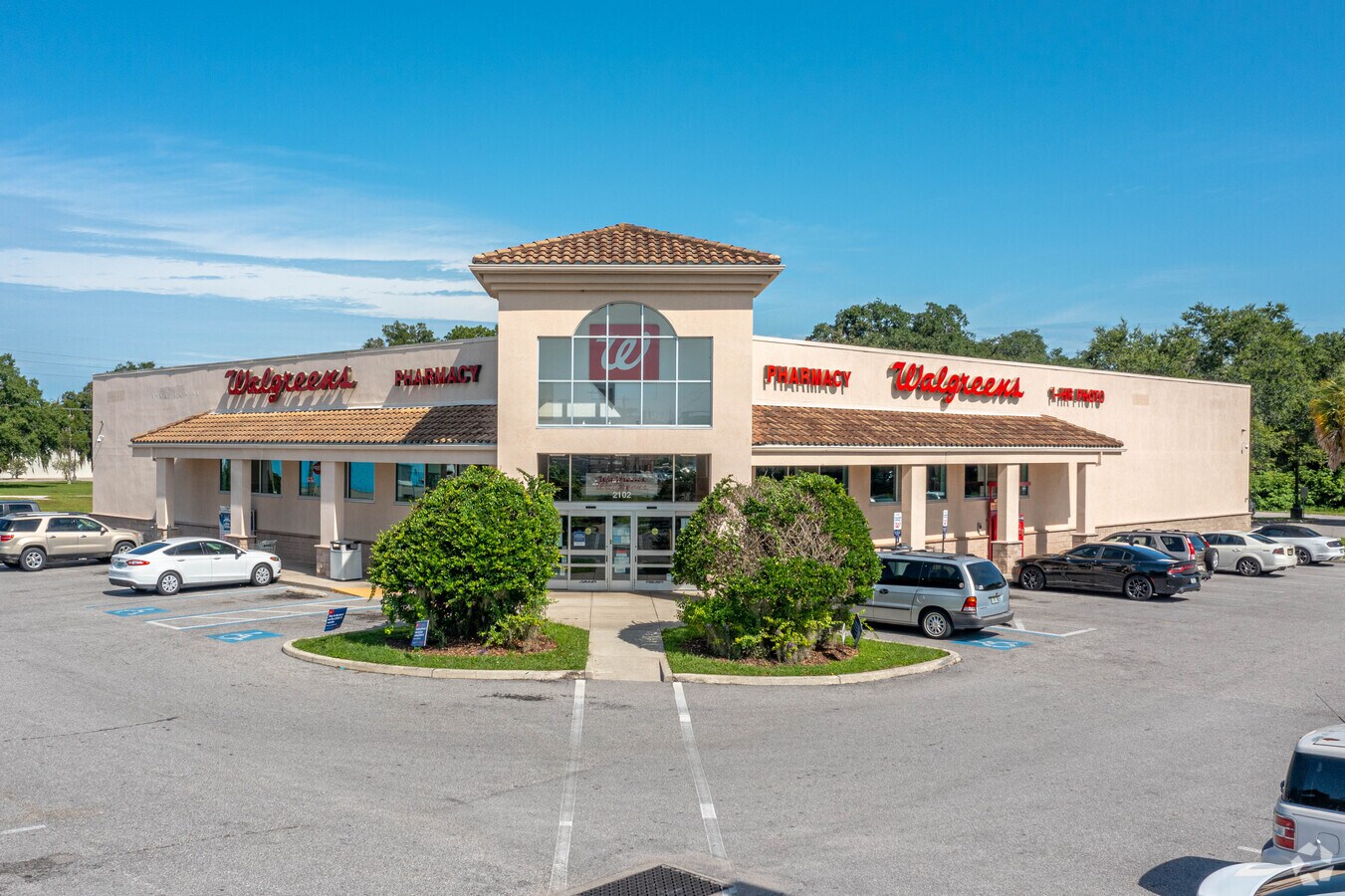 2102 W Baker St, Plant City, FL 33563