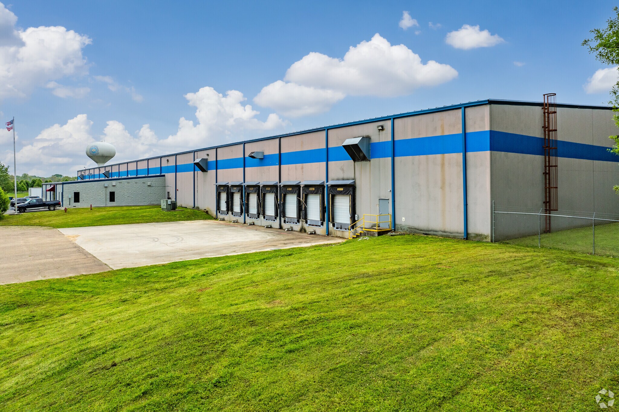 2031 NW Progress Pky, Jackson, MS for sale Primary Photo- Image 1 of 1