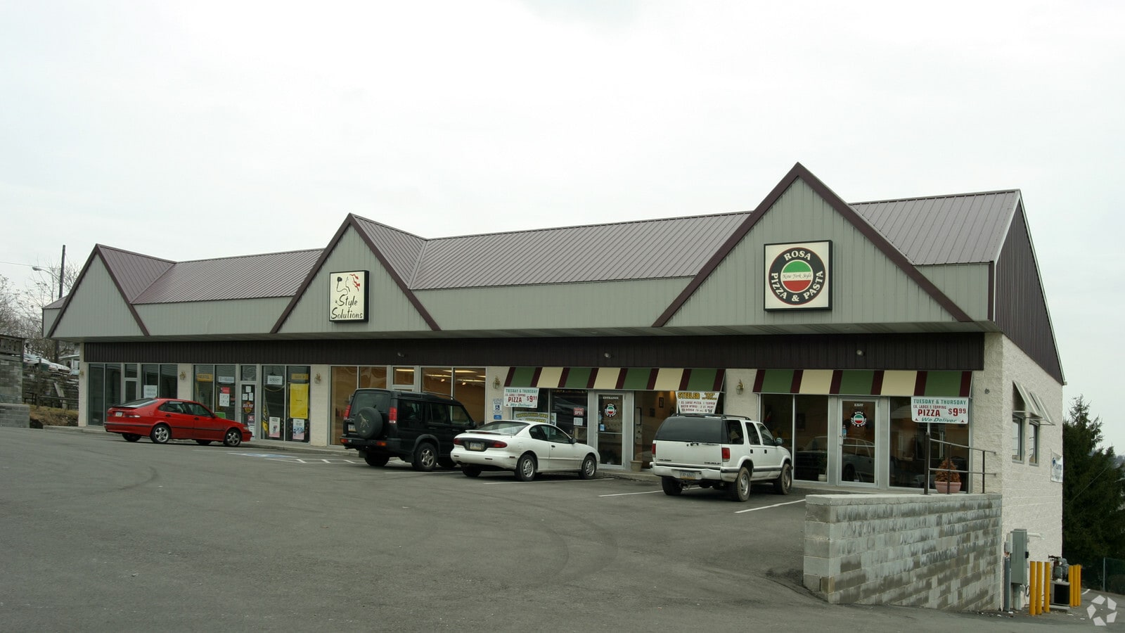 140 Morgantown St Uniontown Pa 15401 Hillside Plaza Loopnet Com