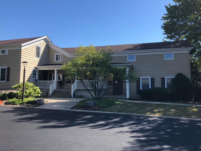 475 Dunham Rd, St Charles, IL for sale - Building Photo - Image 1 of 1