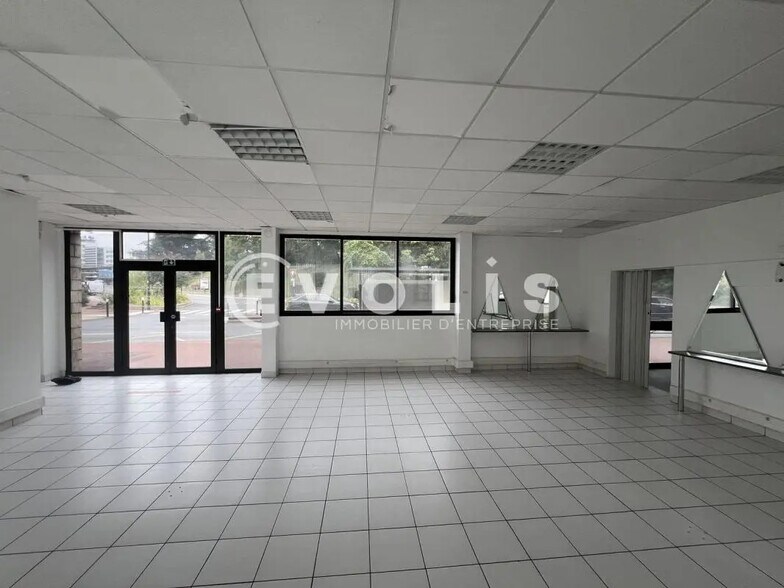Office in Joinville-le-Pont for lease - Interior Photo - Image 1 of 10