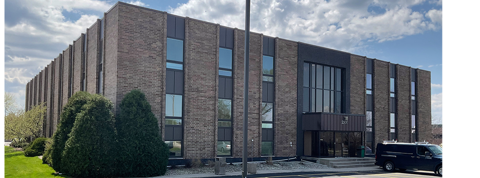 2200 S Main St, Lombard, IL for lease - Building Photo - Image 1 of 3