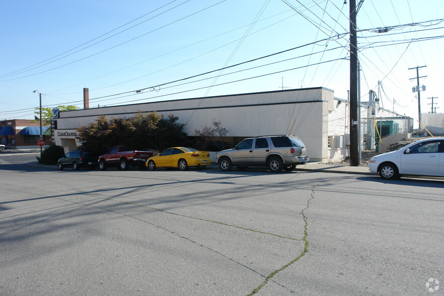 808 E Sprague Ave, Spokane, WA for lease - Building Photo - Image 2 of 2