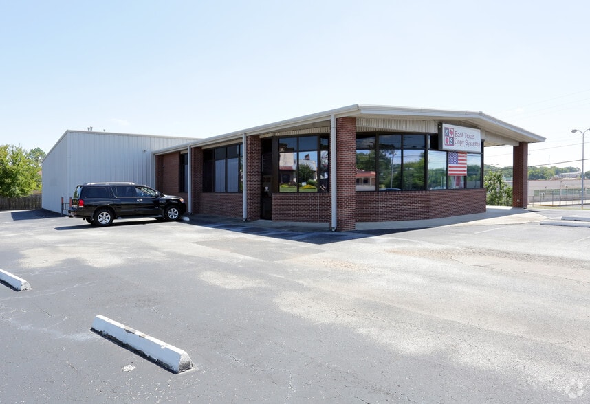 1218 McCann Rd, Longview, TX 75601