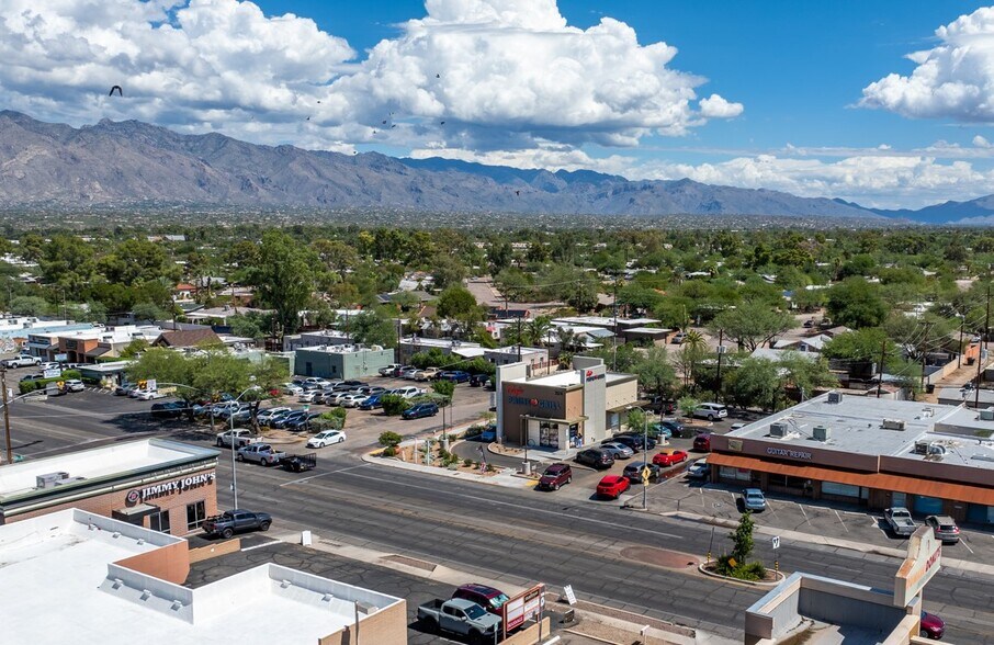2574 N Campbell Ave, Tucson, AZ for sale - Building Photo - Image 3 of 4