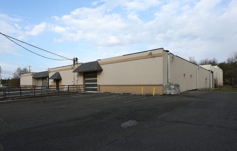 107 Edgewood Ave, West Berlin, NJ for lease - Building Photo - Image 1 of 4