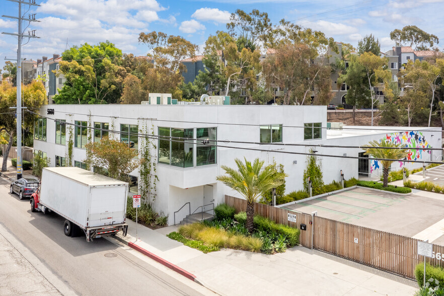 5600 W Centinela Ave, Los Angeles, CA for sale - Primary Photo - Image 1 of 14