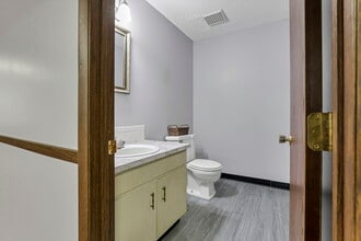 2112 Cherry Valley Rd, Newark, OH for lease Building Photo- Image 2 of 15