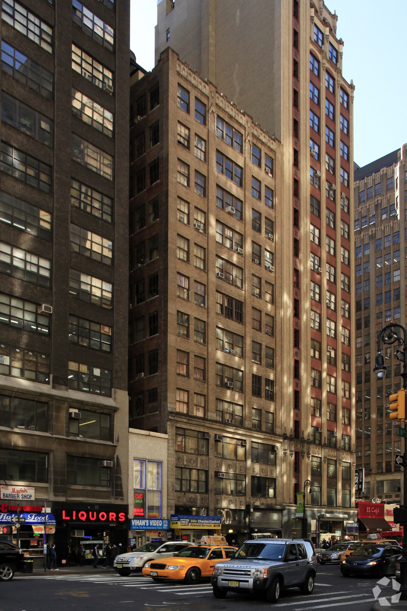 584 Eighth Ave, New York, NY for sale Primary Photo- Image 1 of 1