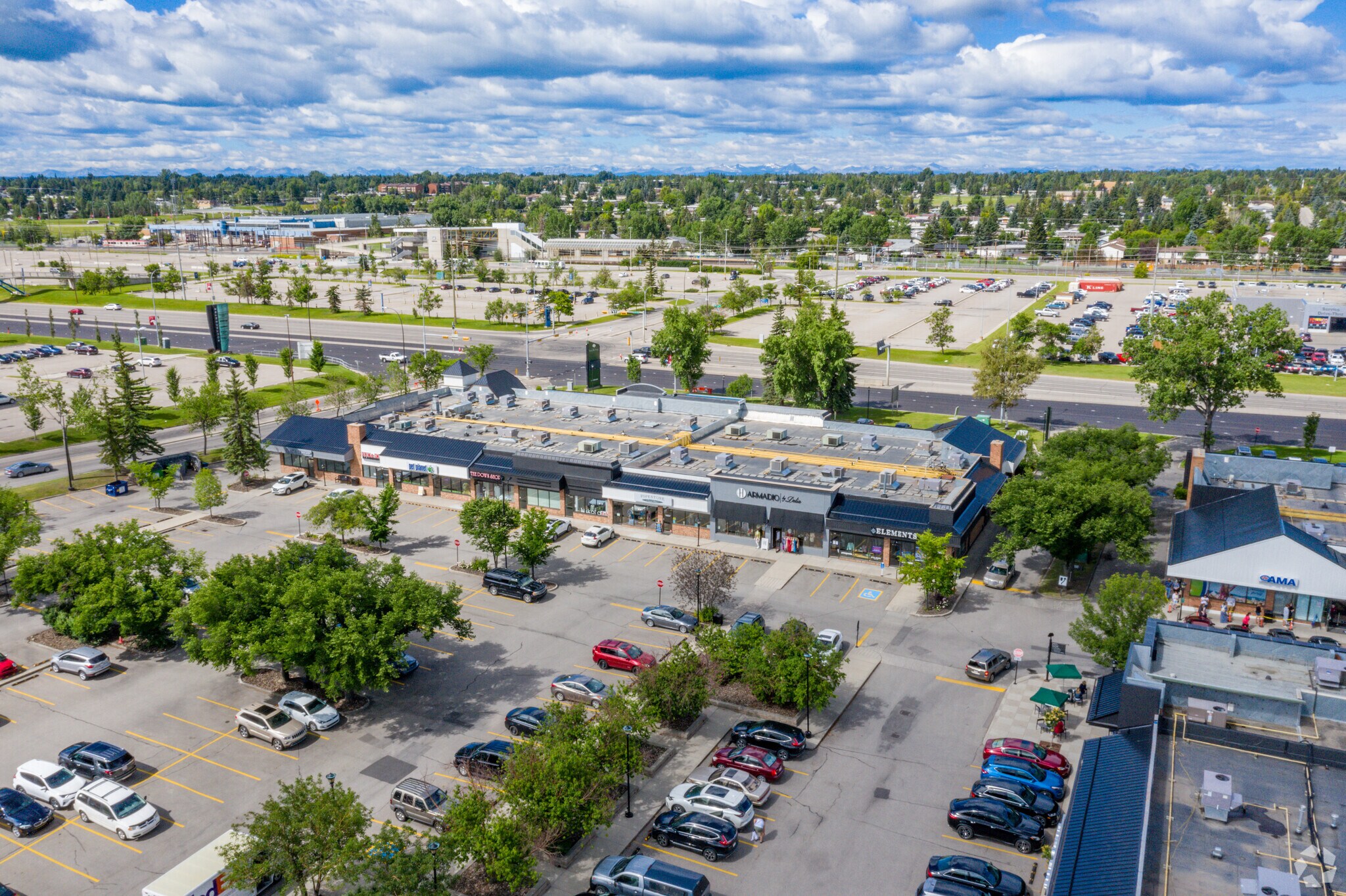 10816 Macleod Trl SE, Calgary, AB T2J 5N8 Willow Park Village