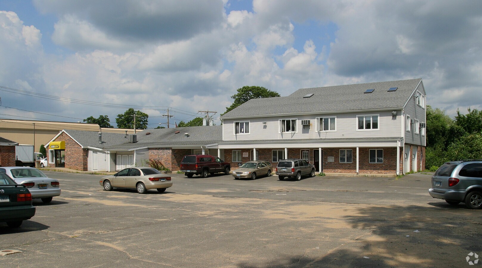 36 E High St, East Hampton, CT 06424