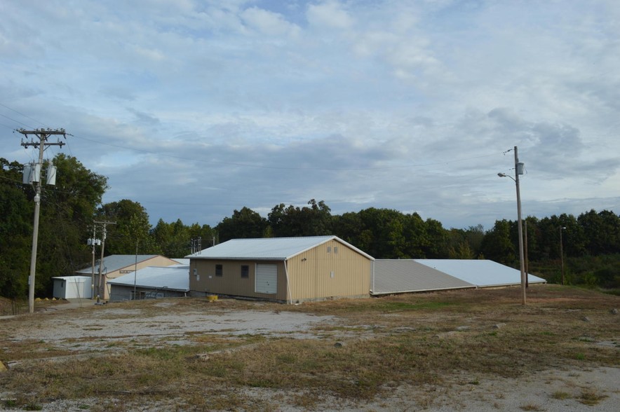 2403 Country Lane 127, Carthage, MO for sale - Primary Photo - Image 1 of 1