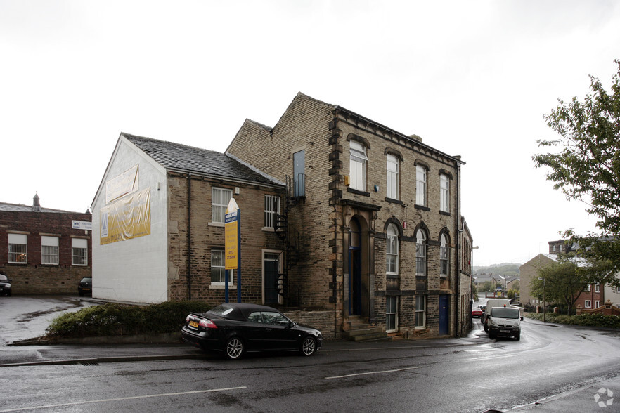 Balme Rd, Cleckheaton for lease - Building Photo - Image 2 of 9