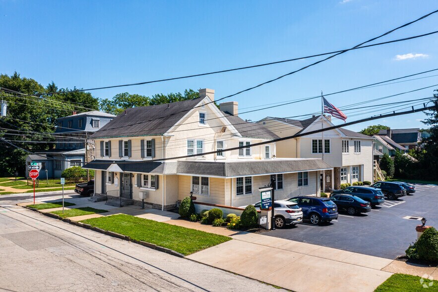 21 E 5th Ave, Conshohocken, PA for lease - Building Photo - Image 2 of 18