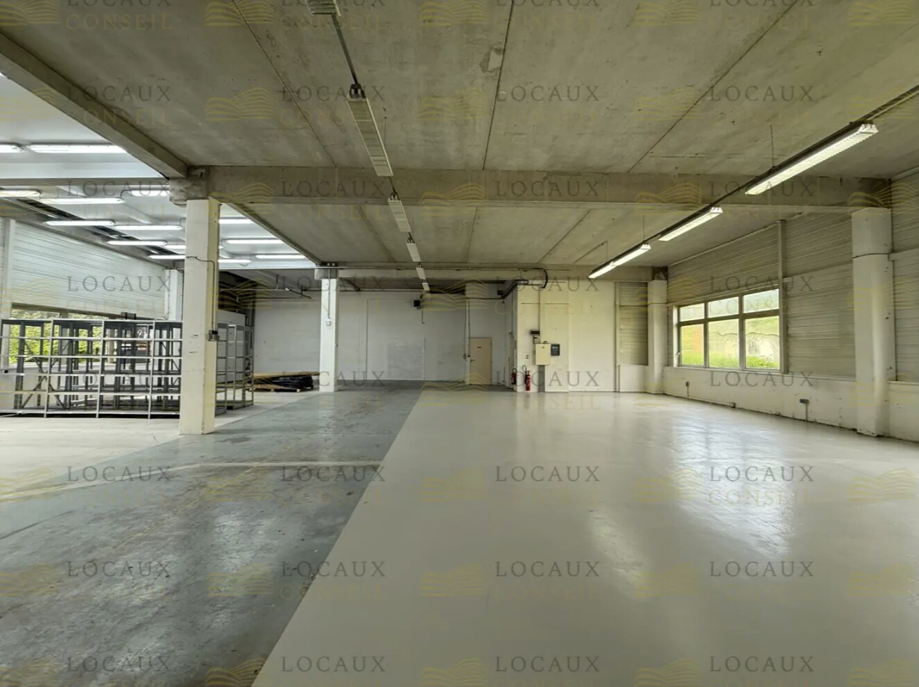 Flex in Mitry-Mory for lease Interior Photo- Image 1 of 4