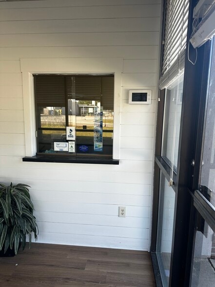 3285 Associate Dr, North Charleston, SC for lease - Building Photo - Image 2 of 17