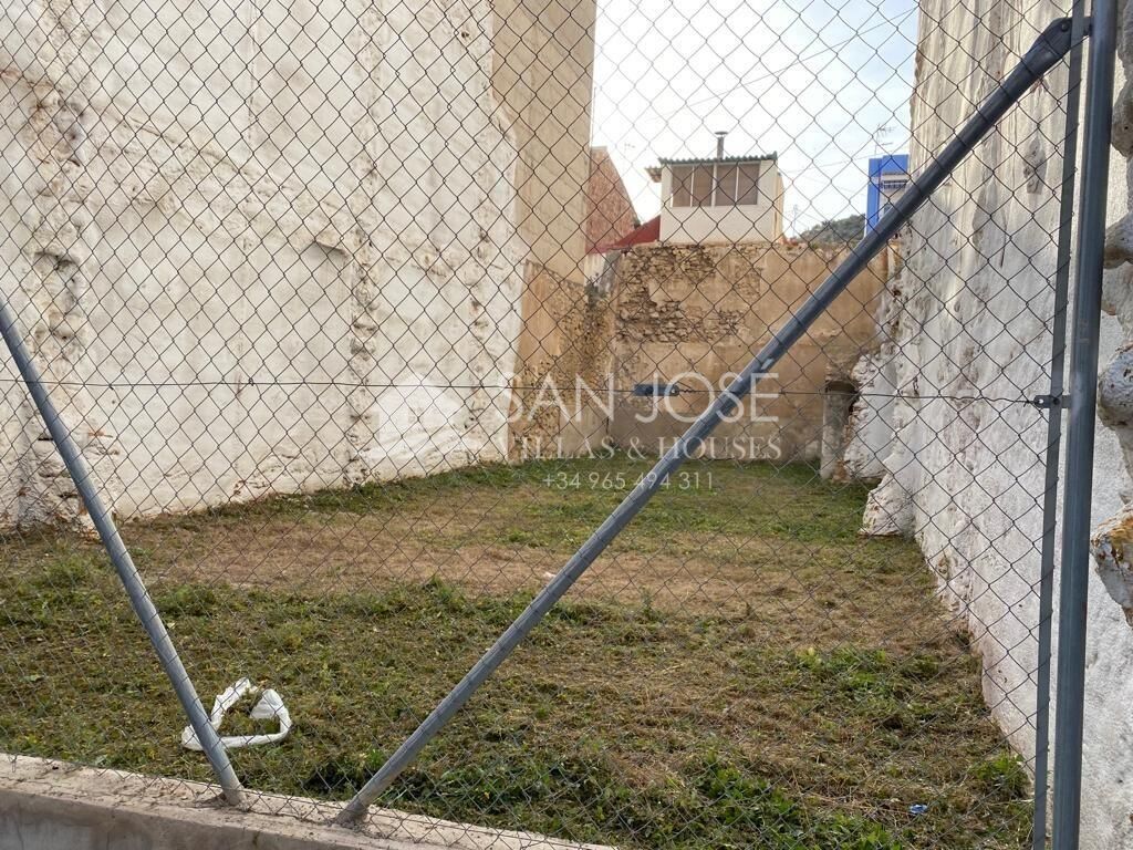 Land in Alicante for sale Building Photo- Image 1 of 6