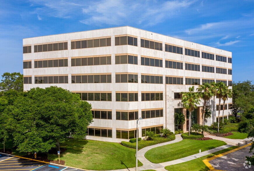 311 Park Place Blvd, Clearwater, FL for lease - Building Photo - Image 2 of 17