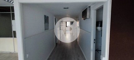 Office in Terrassa, Barcelona for lease Interior Photo- Image 1 of 6