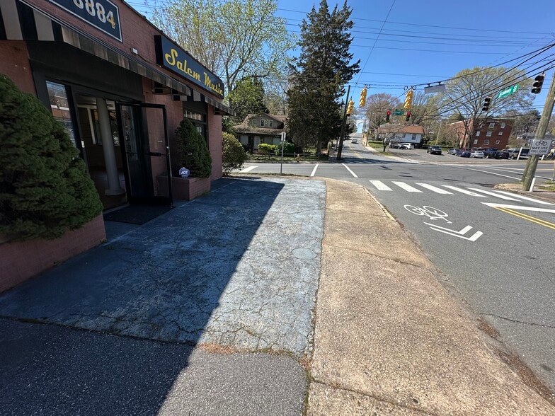 601 S Broad St, Winston-Salem, NC for sale - Building Photo - Image 2 of 17