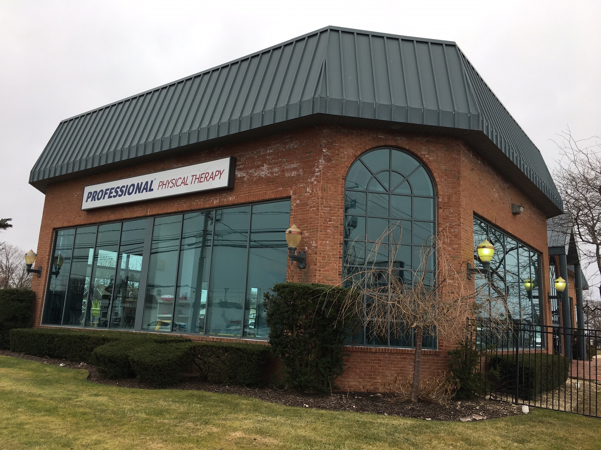 1180 Montauk Hwy, Copiague, NY for sale Building Photo- Image 1 of 1