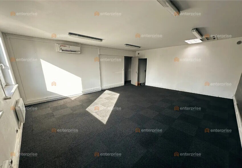 Office in Villeneuve-d'Ascq for sale - Interior Photo - Image 2 of 5