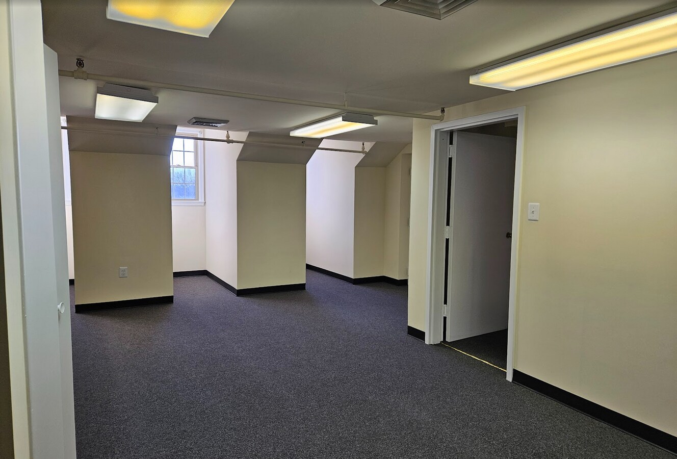 100-122 E Broad St, Falls Church, VA 22046 - Unit 102 - - Interior Photo - Image 1 of 4