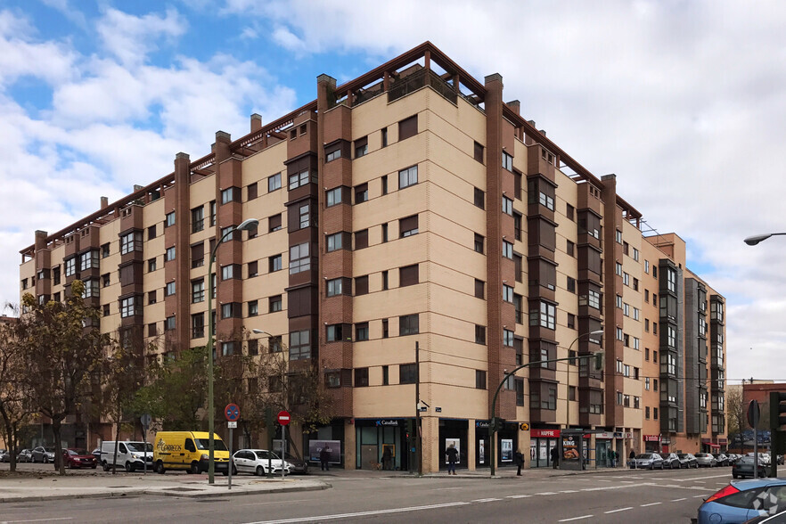 Calle Alfonso Gomez, 61, Madrid, Madrid for sale - Primary Photo - Image 1 of 1