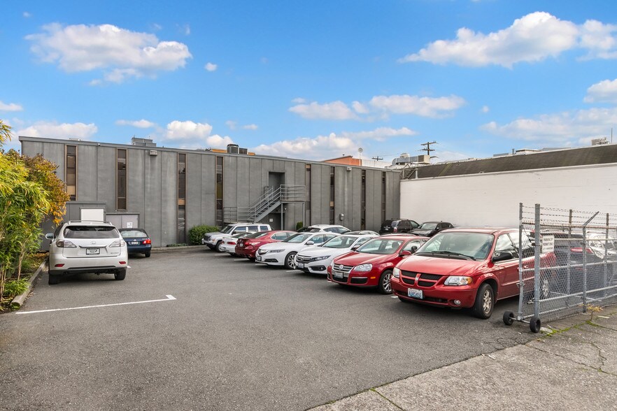 711 6th Ave N, Seattle, WA for lease - Building Photo - Image 2 of 18