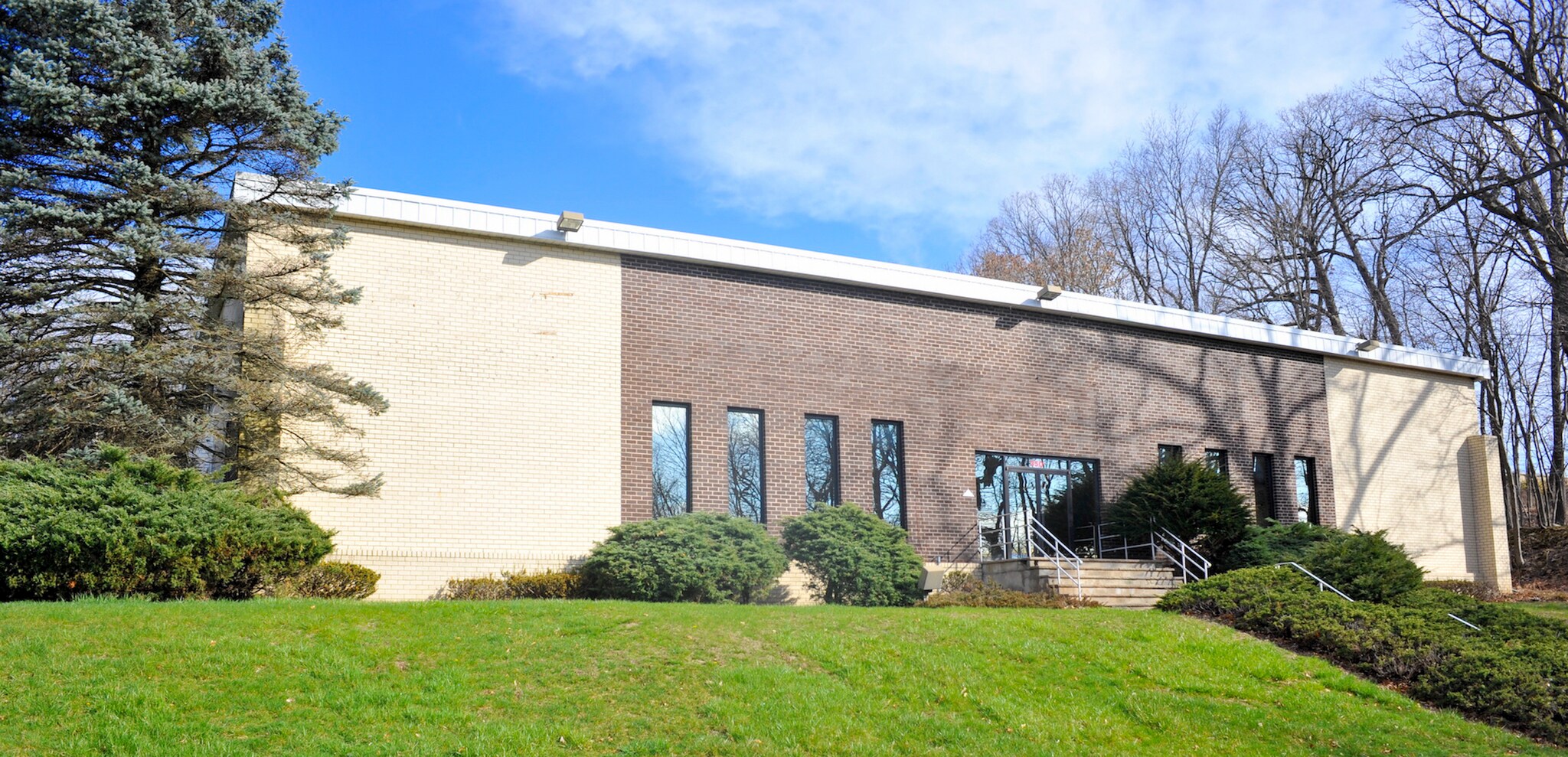 350 N Frontage Rd, Landing, NJ for sale Building Photo- Image 1 of 1