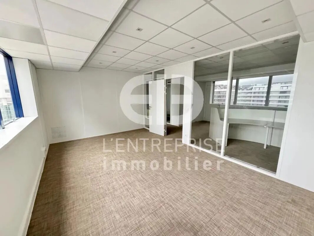 Office in Nice for lease Interior Photo- Image 1 of 9