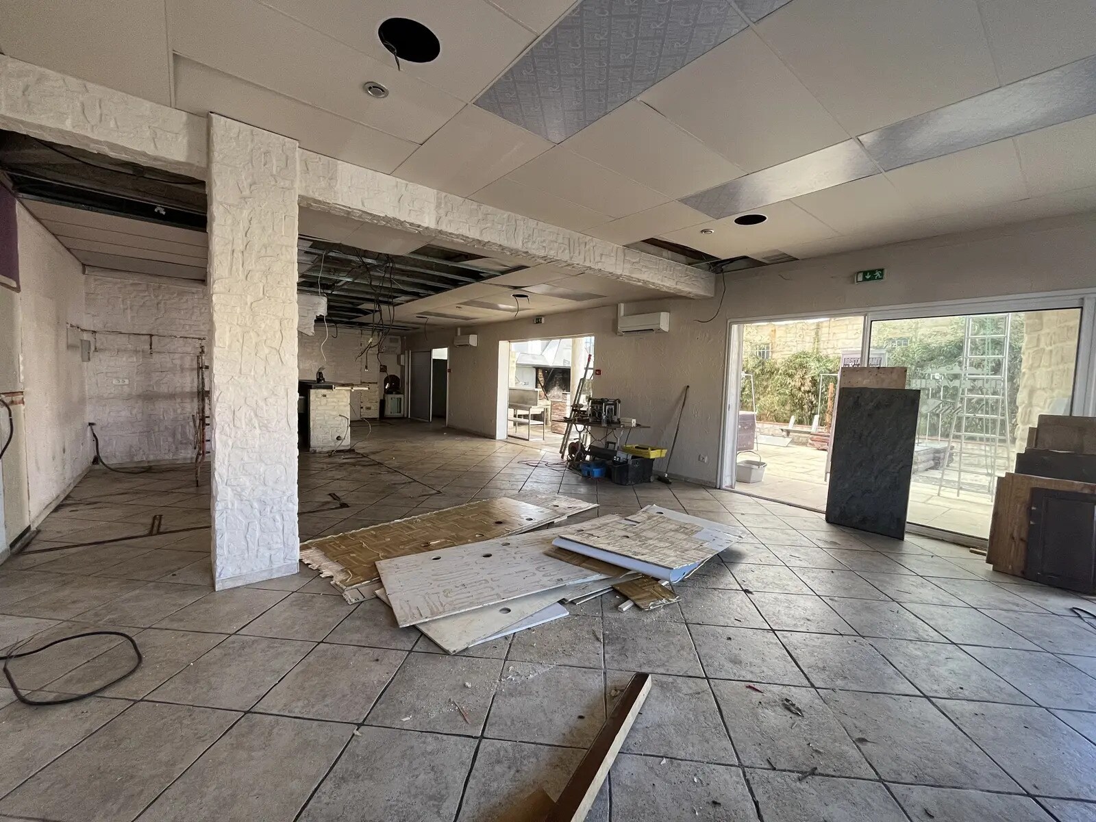 44 Route De Rouquairol, Nîmes for sale Interior Photo- Image 1 of 9