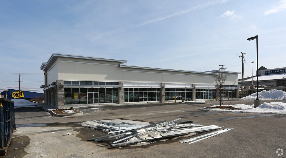 219 Daniel ster Hwy, Nashua, NH 03060