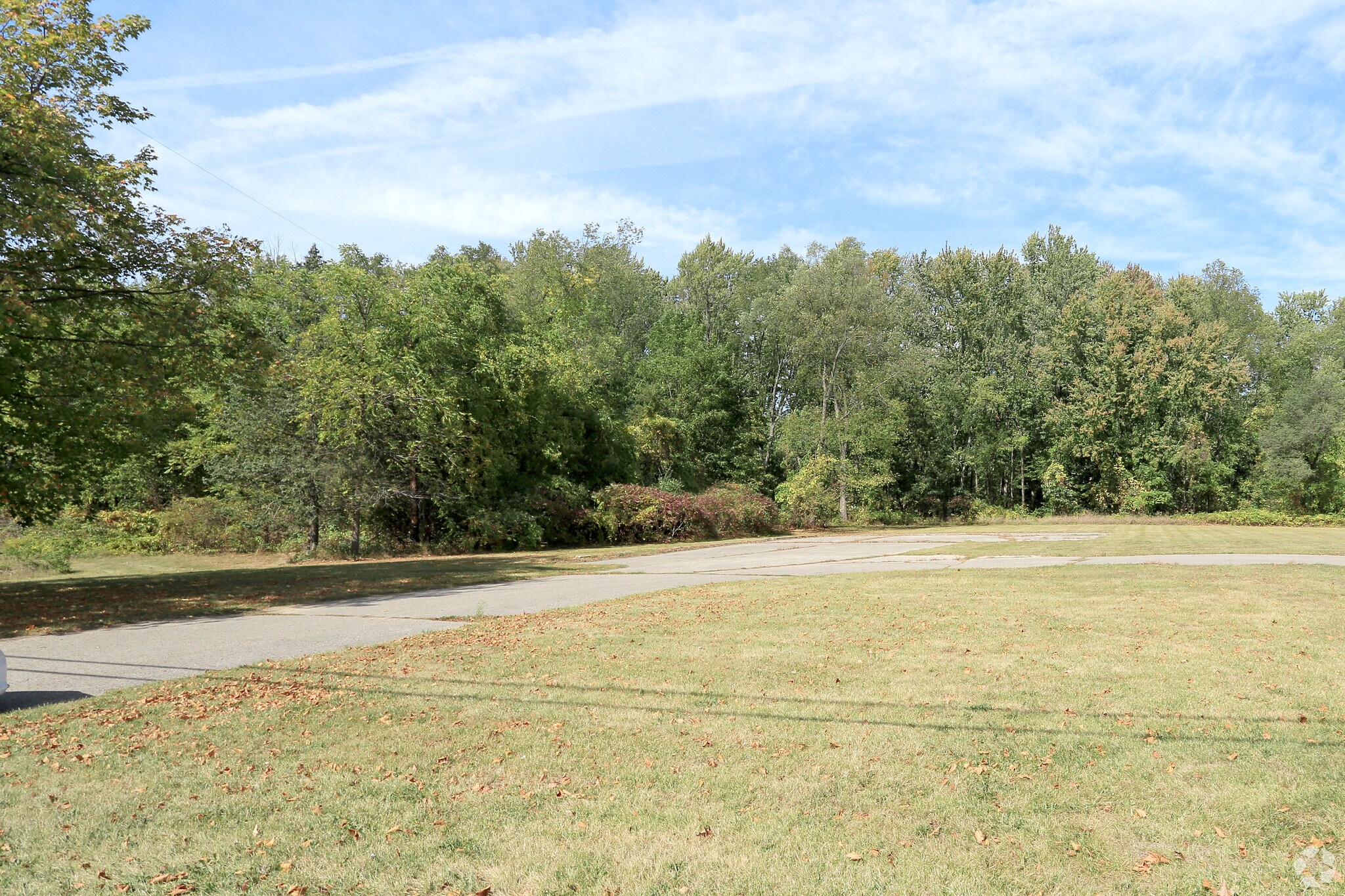 1 Grange Hall Rd, Holly, MI for sale Primary Photo- Image 1 of 2