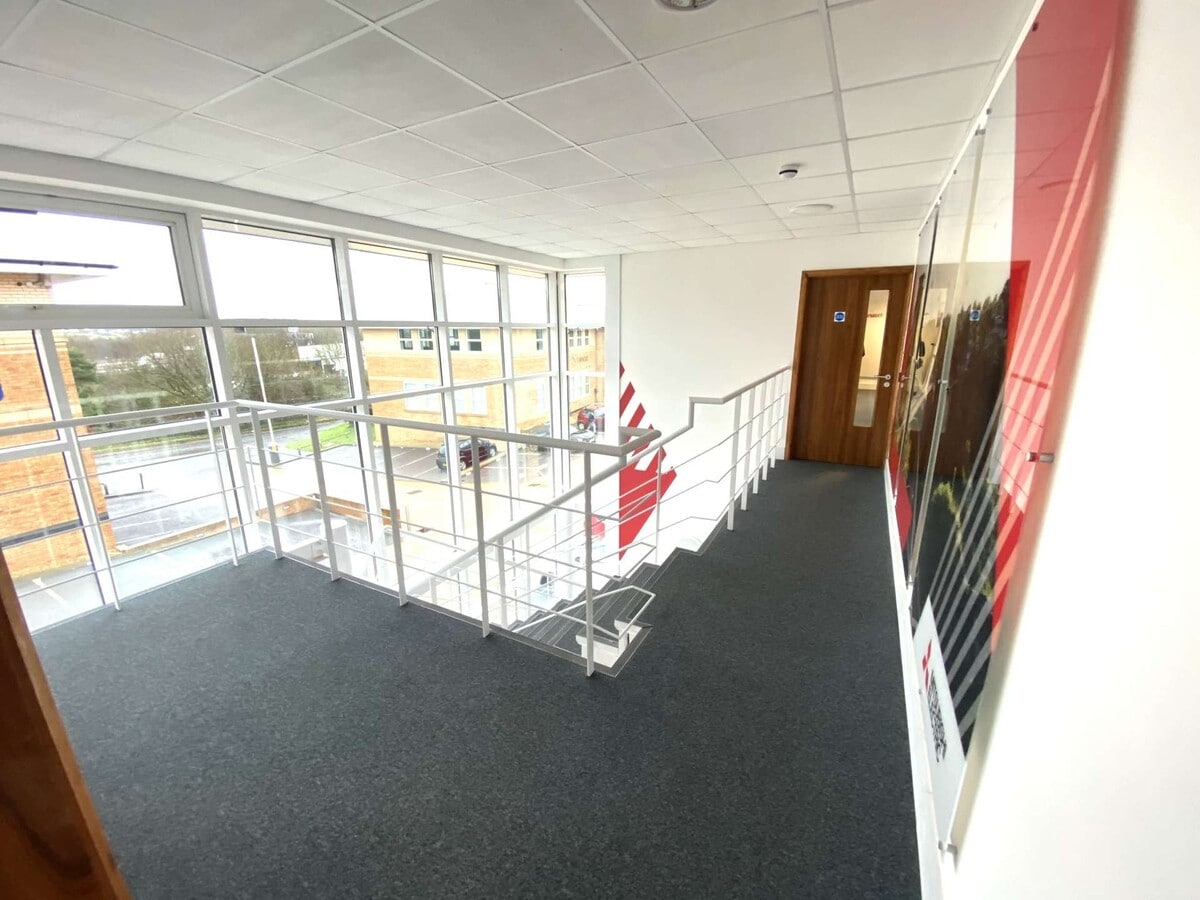 Old Gloucester Rd, Bristol, BST BS16 1GW - Unit 8 - - Interior Photo - Image 1 of 5