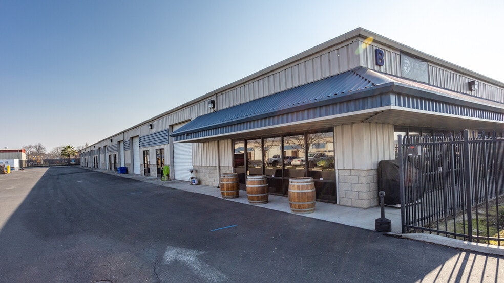 1920 Foundry Ct, Ceres, CA for lease - Building Photo - Image 1 of 9