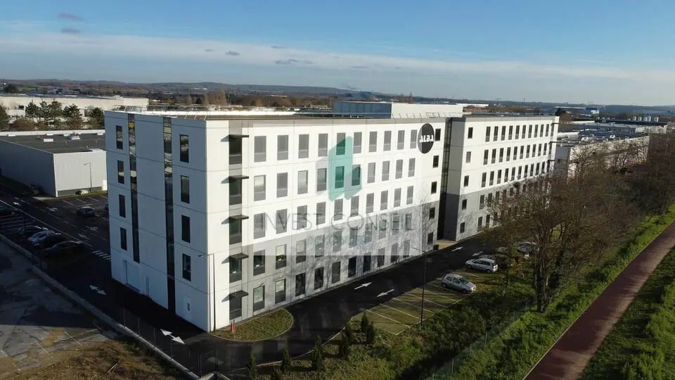 Office in SAINT-OUEN-L'AUMONE for lease - Building Photo - Image 1 of 7