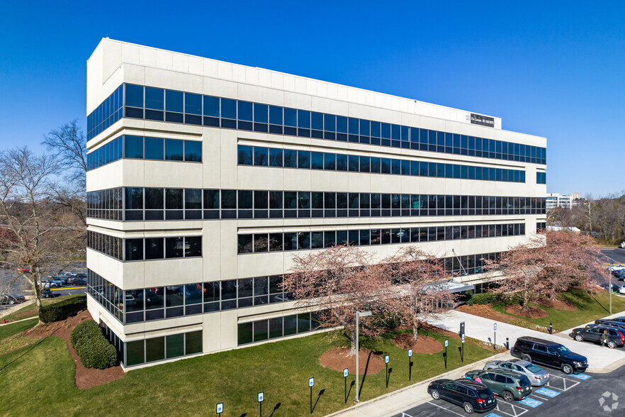 1801 Research Blvd, Rockville, MD for lease - Building Photo - Image 1 of 17