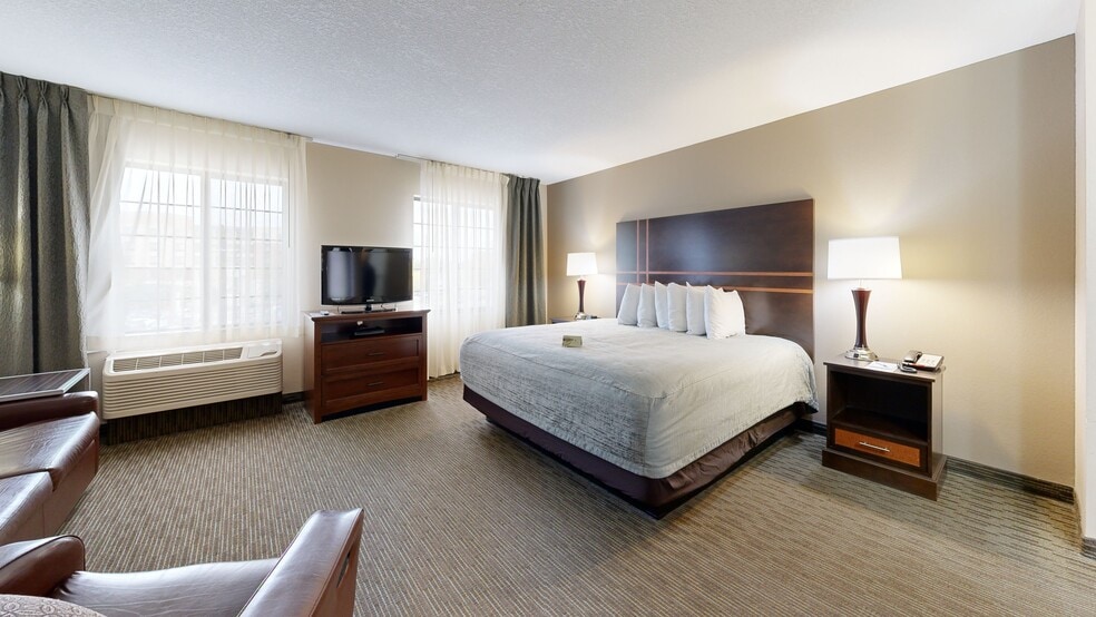 Aspen Select and Aspen Suites portfolio of 2 properties for sale on LoopNet.com - Matterport 3D Scan - Image 3 of 30