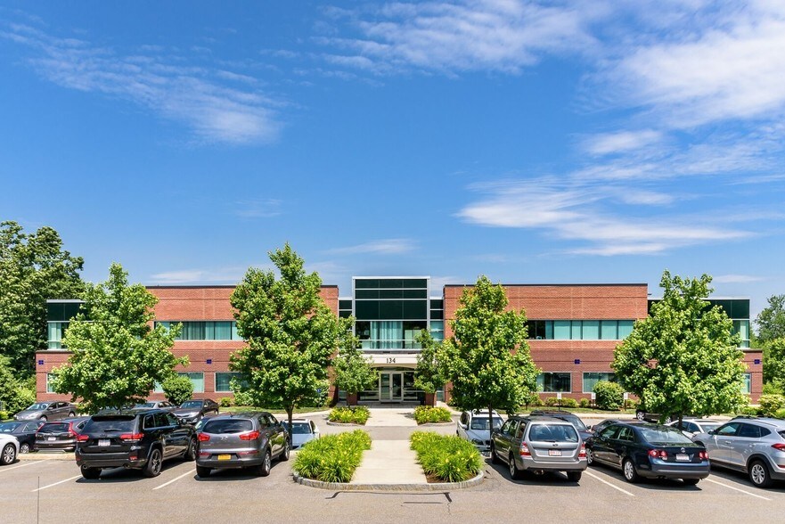 134 Turnpike Rd, Southborough, MA for lease - Building Photo - Image 2 of 30