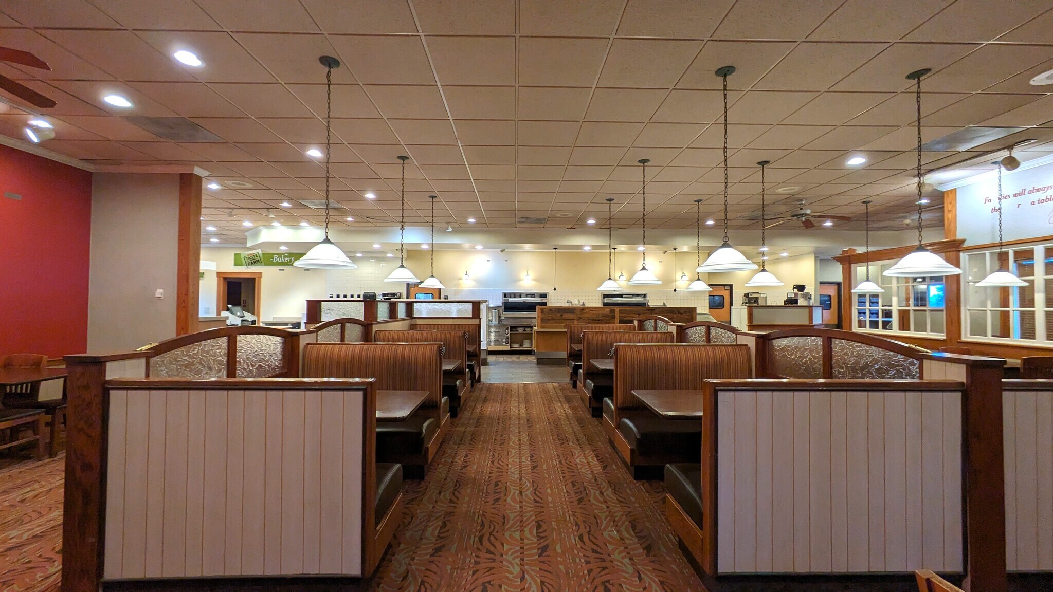 2115 W Market St, Bloomington, IL 61705 Bob Evan's