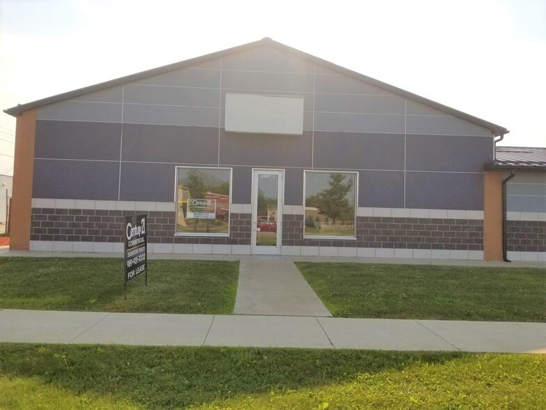 2750 Bay Rd, Saginaw, MI for lease - Building Photo - Image 3 of 10