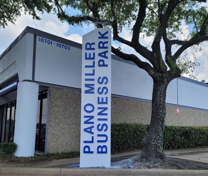 10701-10727 Plano Rd, Dallas, TX for lease - Building Photo - Image 2 of 12