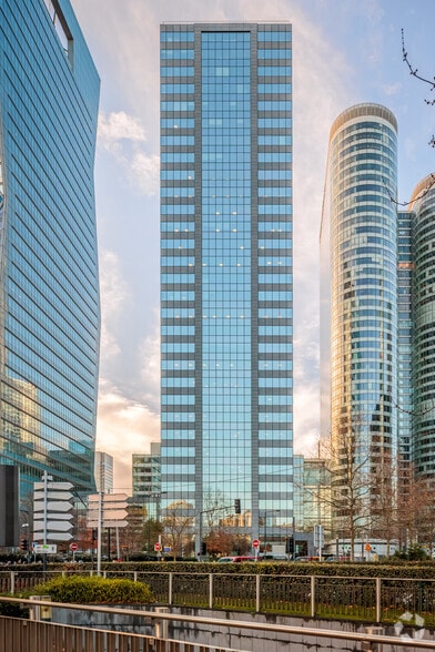 20 Avenue André Prothin, Courbevoie for lease - Primary Photo - Image 1 of 30