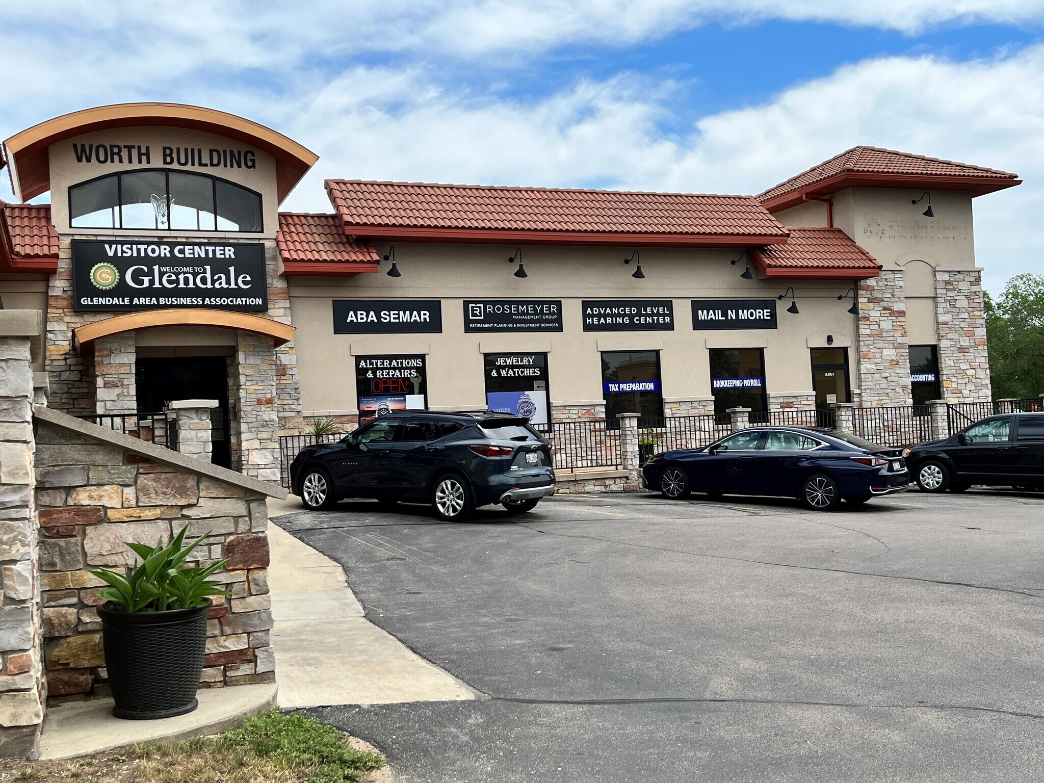 5464 N Port Washington Rd, Milwaukee, WI for sale Building Photo- Image 1 of 1