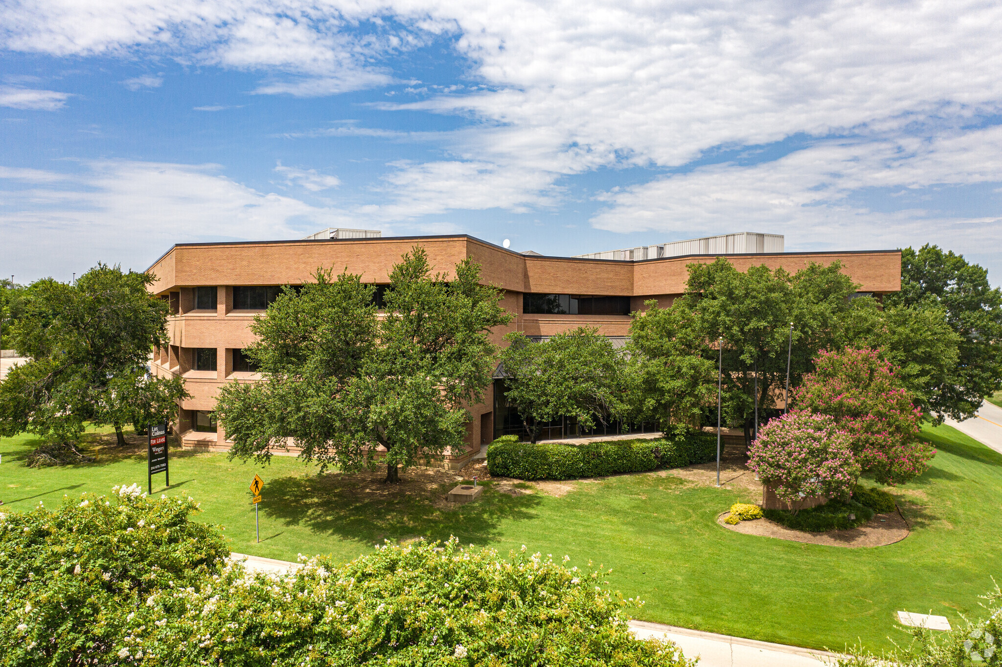 1400 Corporate Dr, Irving, TX for lease Building Photo- Image 1 of 11