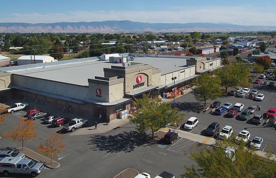 2111 Adams Ave, La Grande, OR for sale - Building Photo - Image 1 of 1