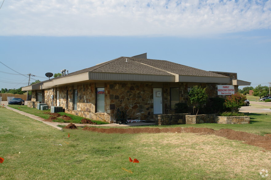 5500 NW Expressway St, Oklahoma City, OK for sale - Primary Photo - Image 1 of 1