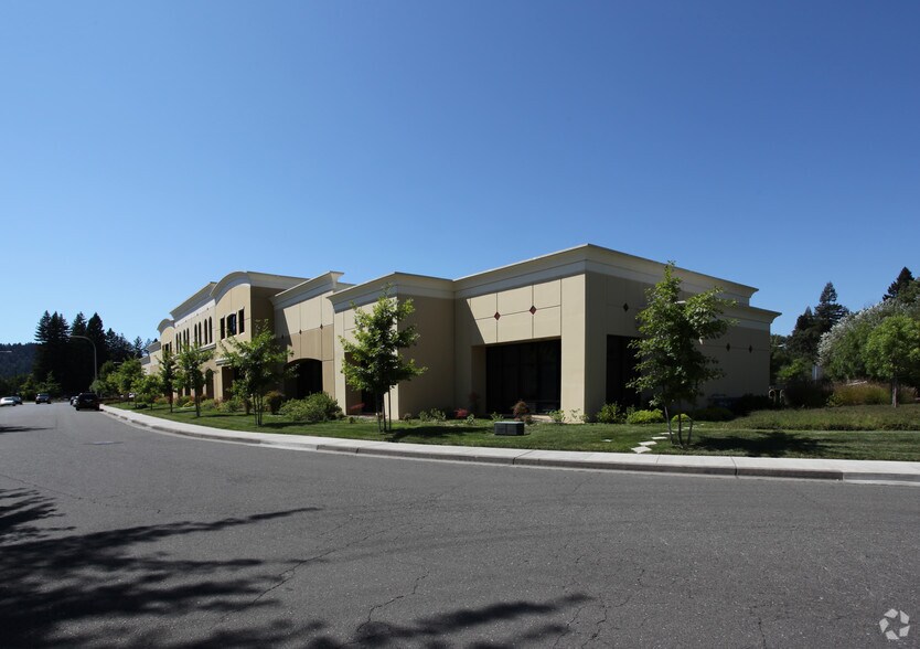 105175 Foss Creek Cir, Healdsburg, CA 95448